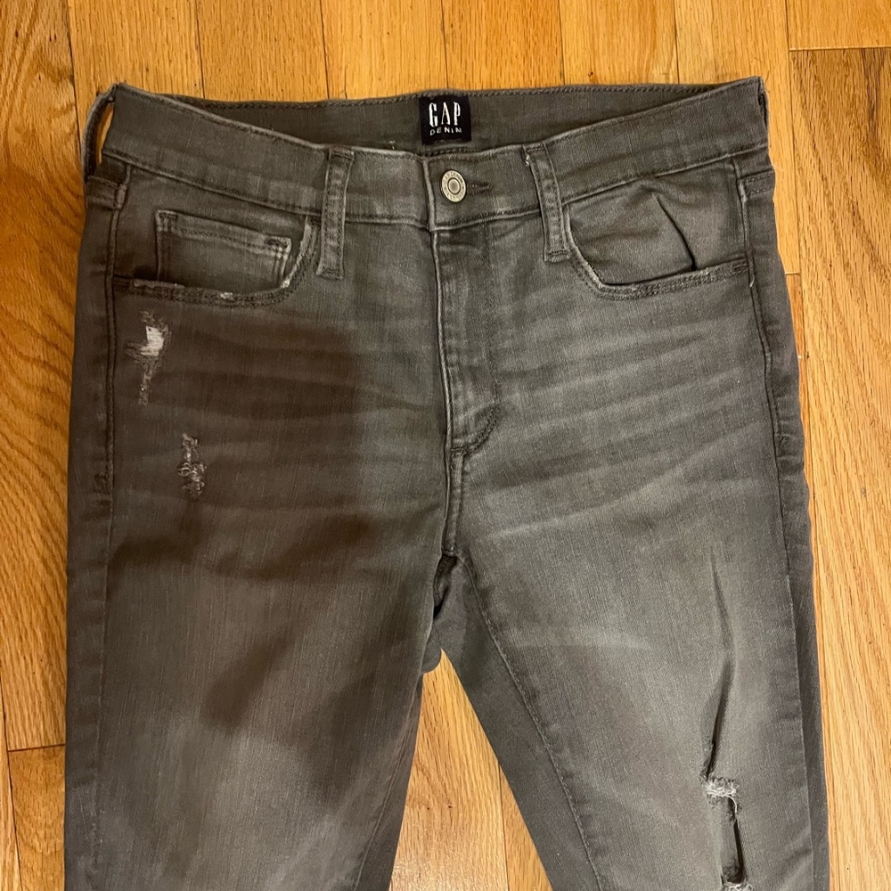 Ripped gap grey skinny jeans